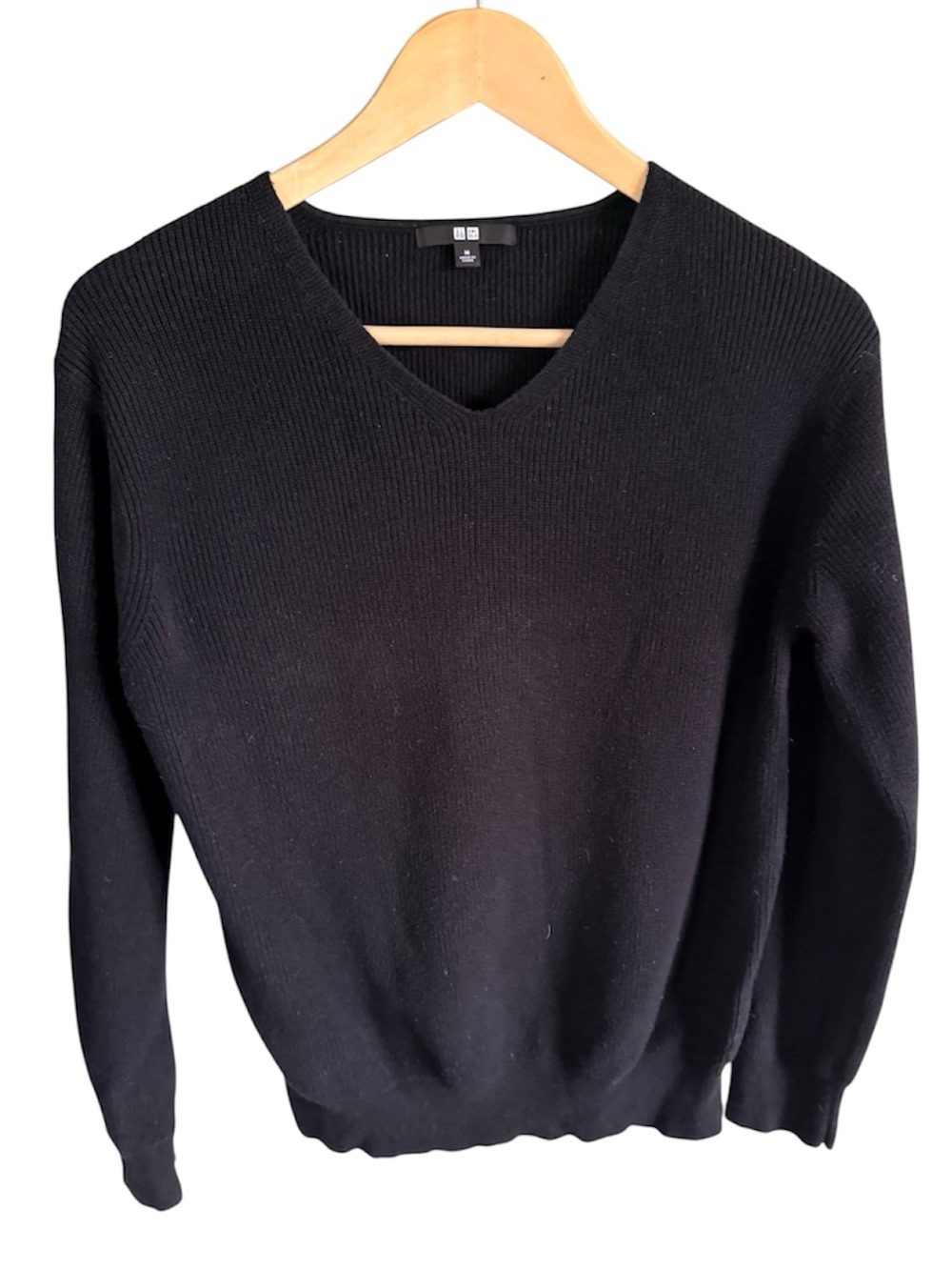 Uniqlo Women’s Black V-Neck Ribbed Cotton Cashmere Knit Sweater Medium